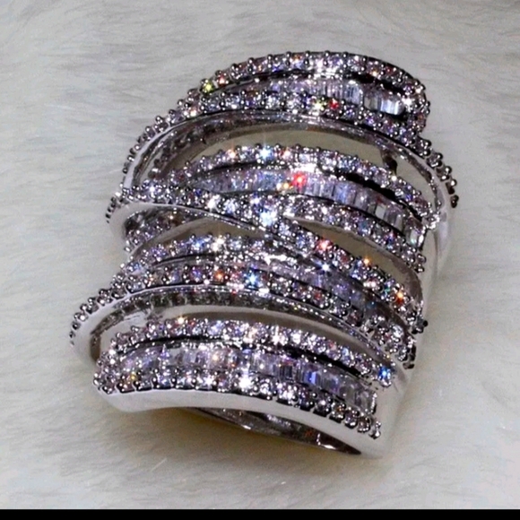 Beautiful 6.4 Carat Sapphire Sterling Silver Ring - Free Shipping - Picture 4 of 11